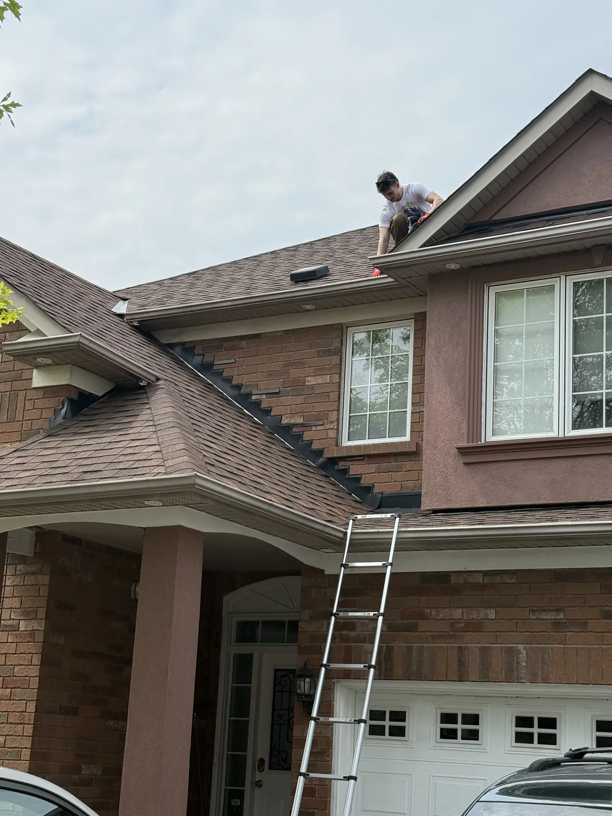 Gutter cleaning in Burlington by ShinePro